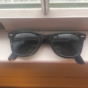 Tortoise Shell RayBan Wayfarers